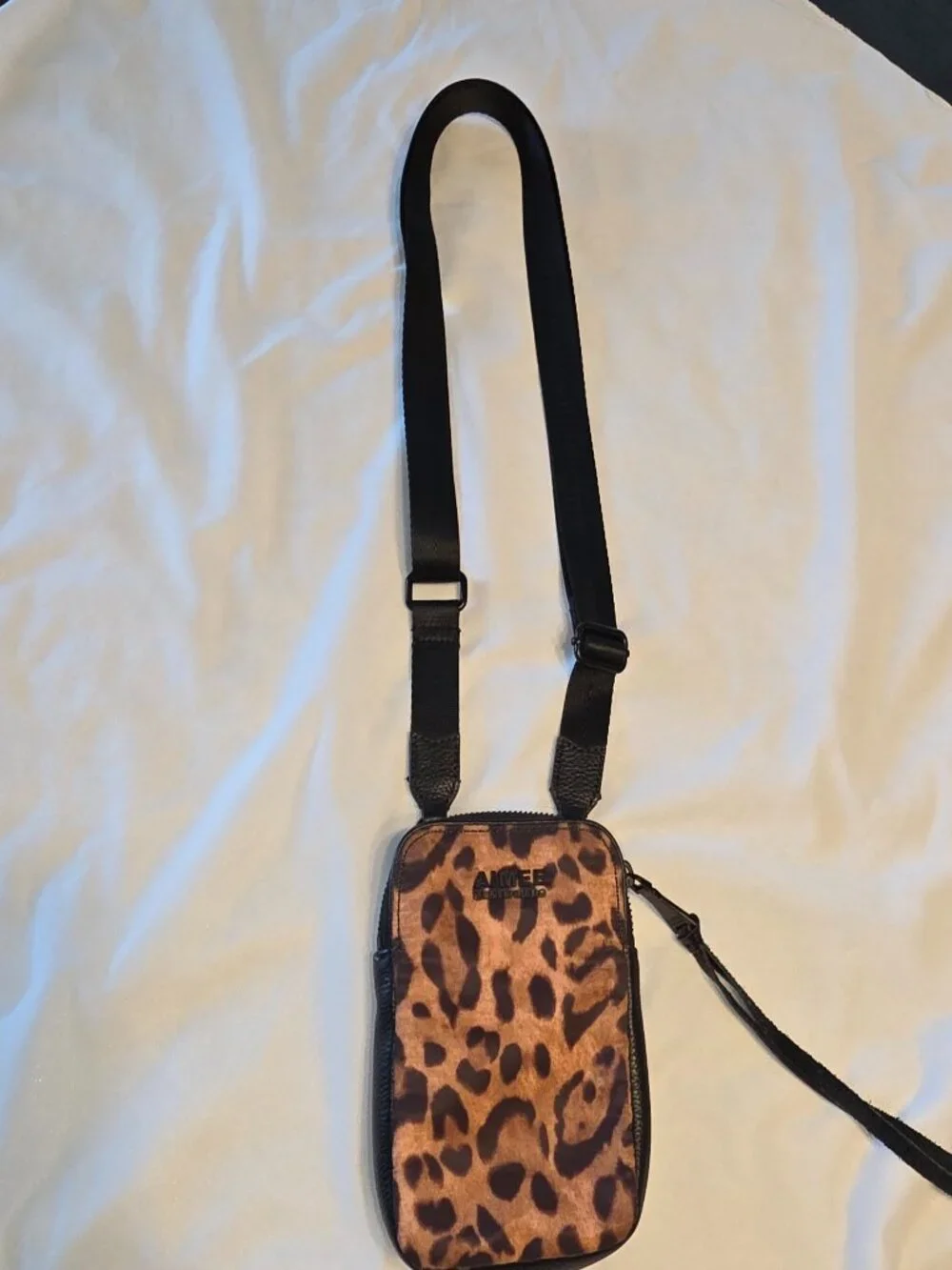 Aimee Kestenberg Leopard Print Crossbody Purse Shoulder Bag Cell Phone Pouch